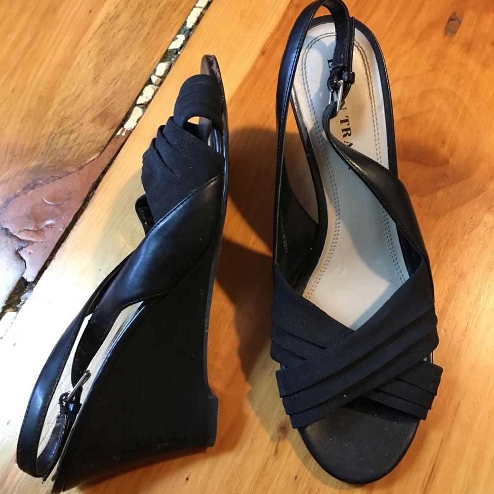 Black Ellen Tracy wedge heels size 8.5